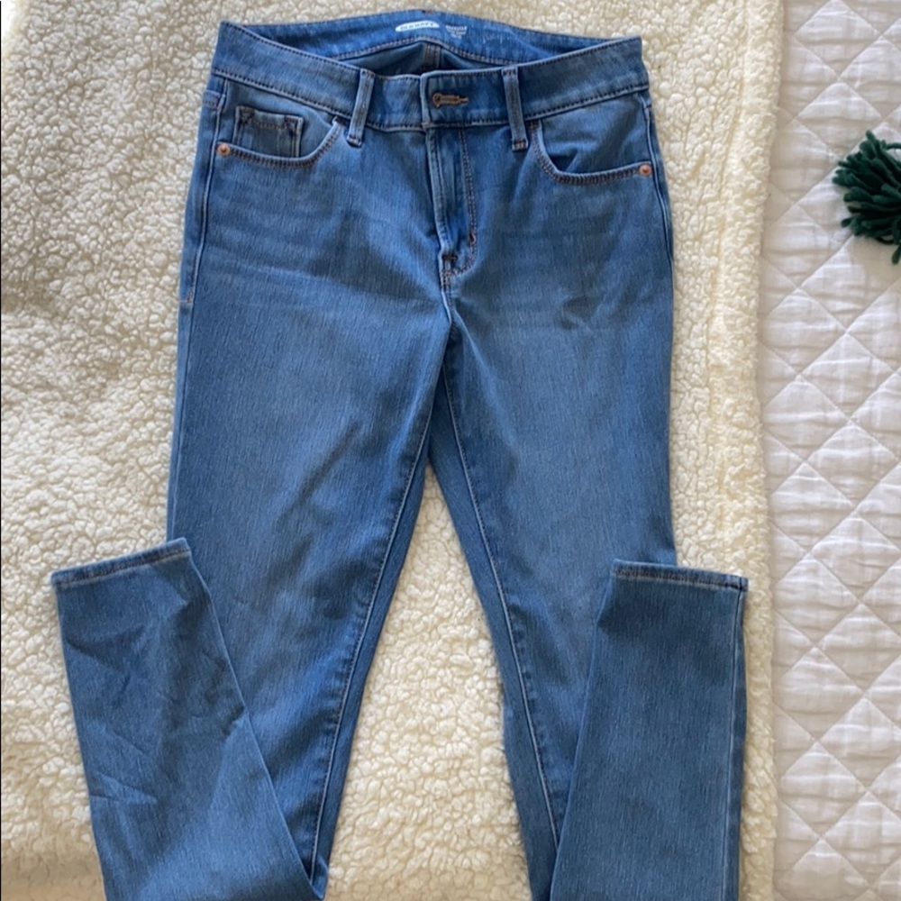 Light wash old navy jeans size 4!
